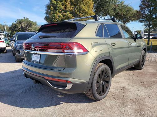 2026 Volkswagen Atlas Cross Sport 2.0T SE w/Technology