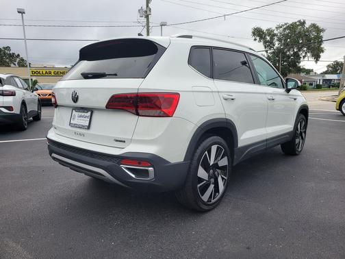 2024 Volkswagen Taos 1.5T SEL