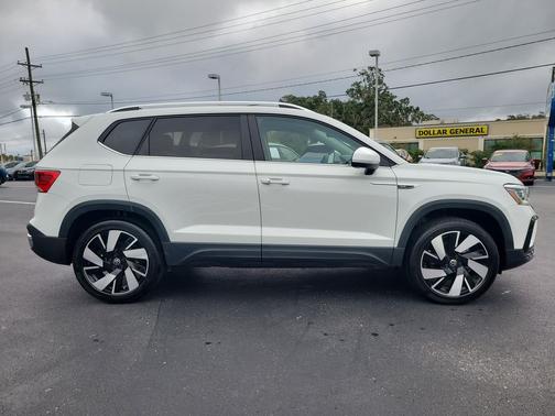 2024 Volkswagen Taos 1.5T SEL