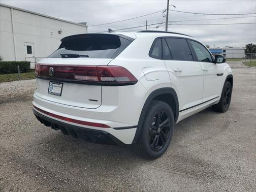 2025 Volkswagen Atlas Cross Sport 2.0T SEL
