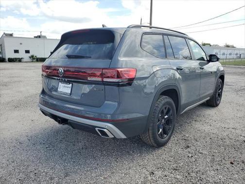 2025 Volkswagen Atlas 2.0T Peak Edition