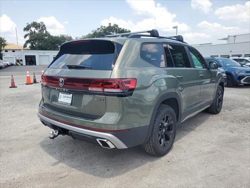 2025 Volkswagen Atlas 2.0T Peak Edition