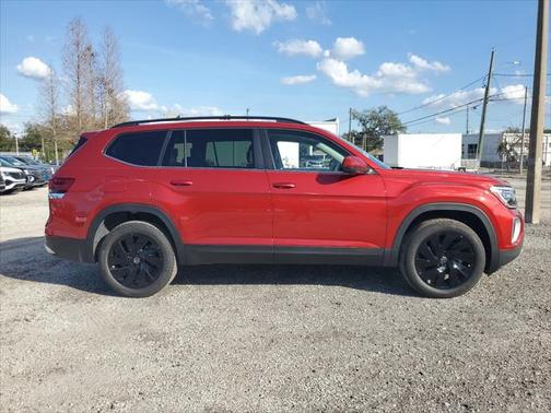 2025 Volkswagen Atlas 2.0T SE w/Technology