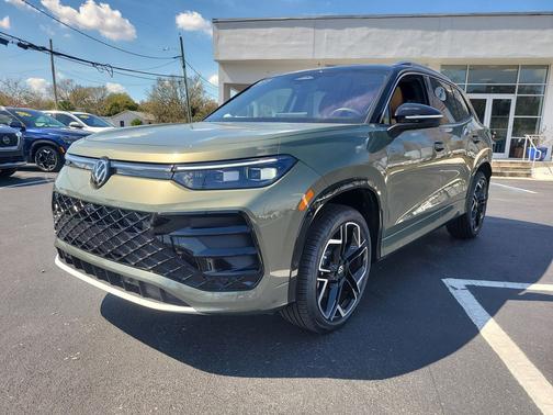 2025 Volkswagen Tiguan 2.0T SEL R-Line 4MOTION