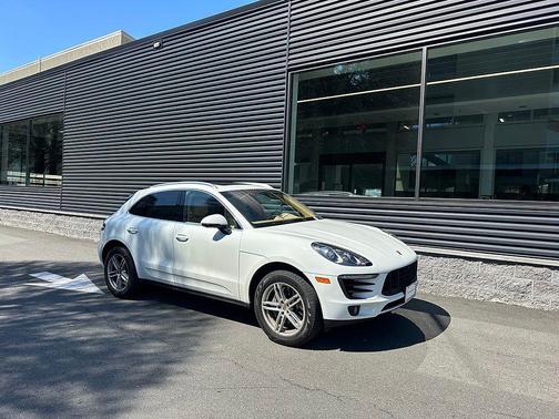 2016 Porsche Macan S