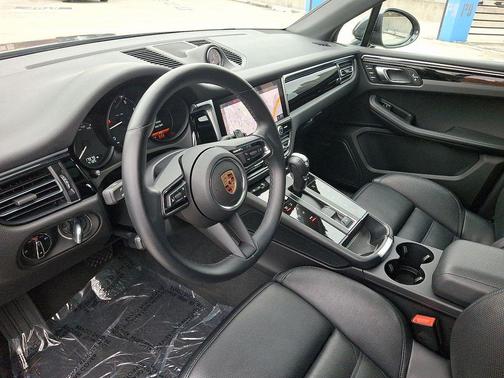 2024 Porsche Macan 