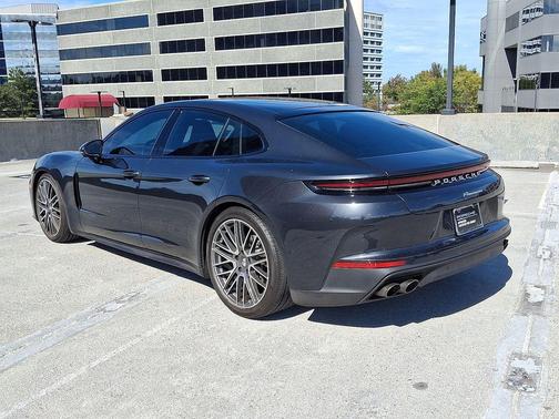 2024 Porsche Panamera 