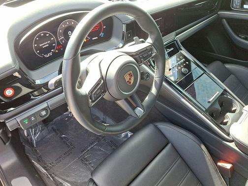 2024 Porsche Panamera 