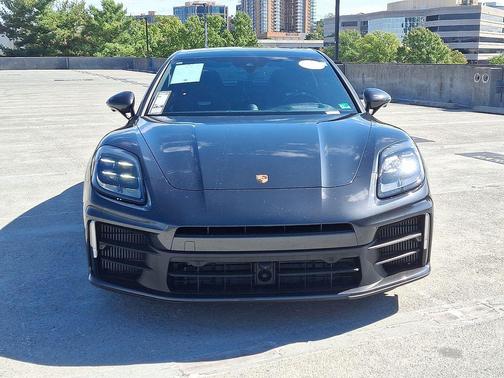 2024 Porsche Panamera 