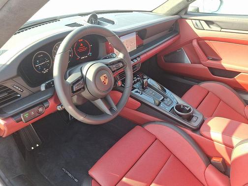 2026 Porsche 911 Carrera GTS