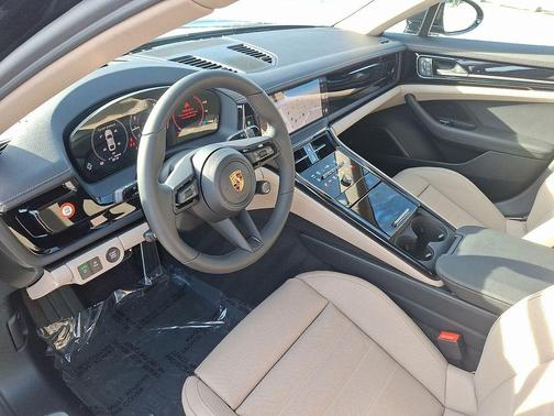2026 Porsche Panamera 