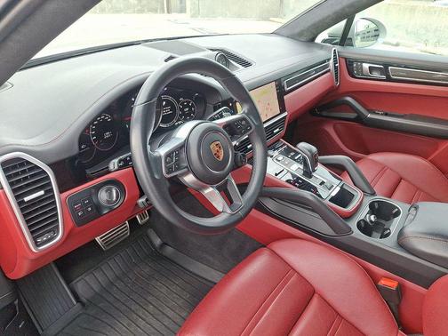 2023 Porsche Cayenne GTS