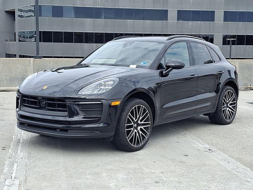 2022 Porsche Macan 