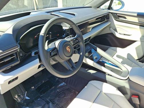 Ice Grey Metallic 2026 Porsche Macan Macan Electric 4