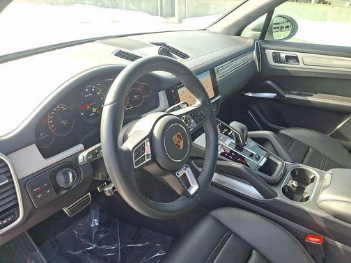 2023 Porsche Cayenne Turbo
