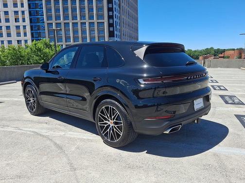 Chromite Black Metallic 2026 Porsche Cayenne Cayenne