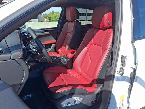 2026 Porsche Macan T