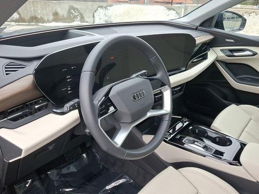 2025 Audi Q6 e-tron Premium Plus quattro