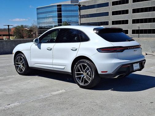 2026 Porsche Macan Macan