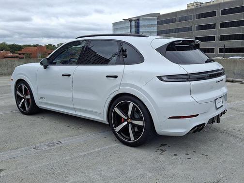 2026 Porsche Cayenne GTS
