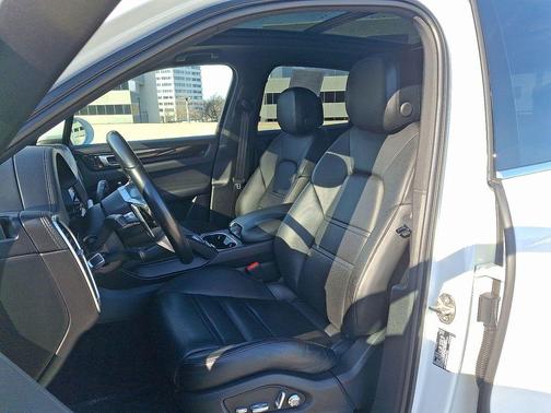 2021 Porsche Cayenne 