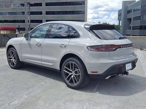 2025 Porsche Macan 