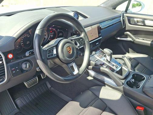 2023 Porsche Cayenne Turbo