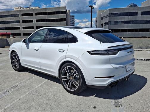 2023 Porsche Cayenne Turbo