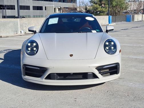 2024 Porsche 911 Carrera 4