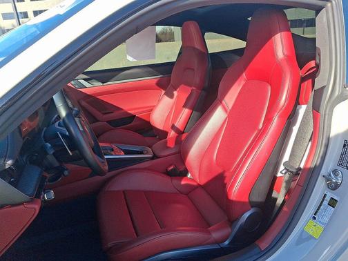 2024 Porsche 911 Carrera 4