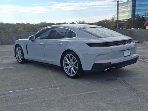 2026 Porsche Panamera