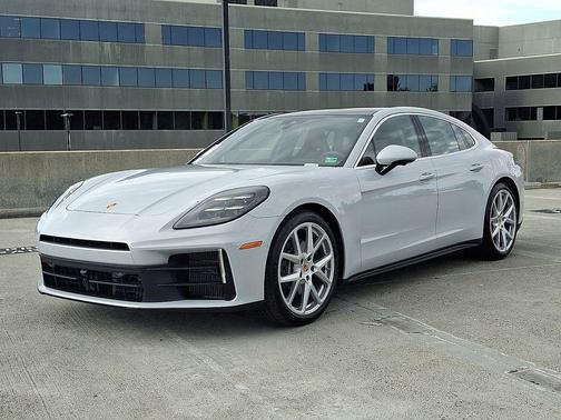 2026 Porsche Panamera