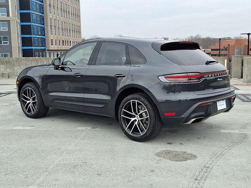 2026 Porsche Macan 