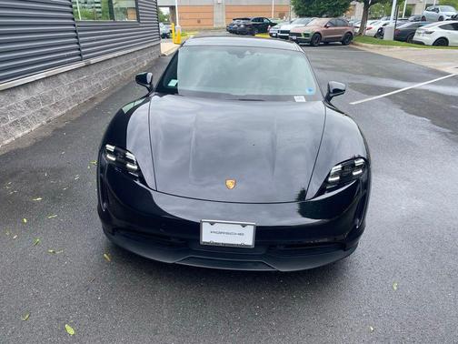 Jet Black 2023 Porsche Taycan
