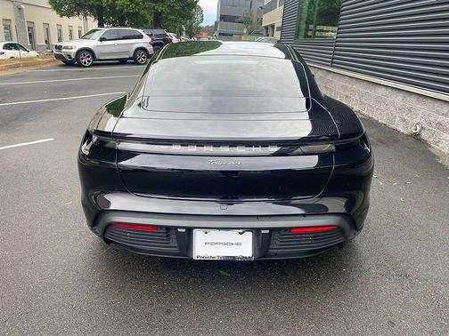 Jet Black 2023 Porsche Taycan