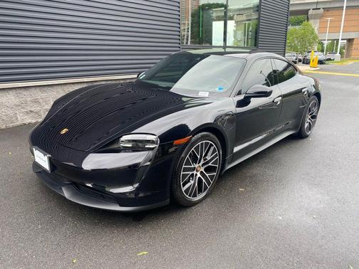 Jet Black 2023 Porsche Taycan