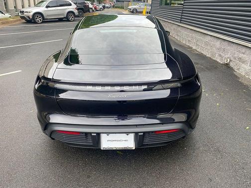 Jet Black 2023 Porsche Taycan