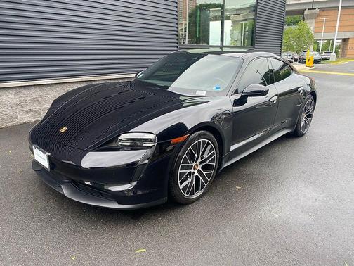 Jet Black 2023 Porsche Taycan