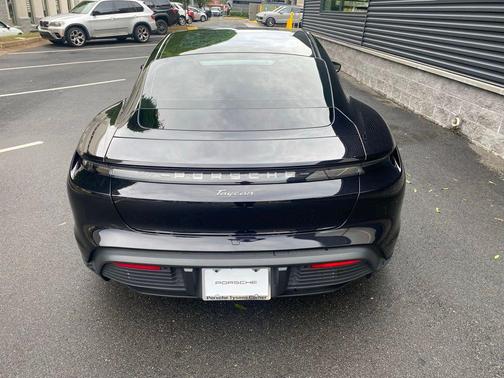 Jet Black 2023 Porsche Taycan