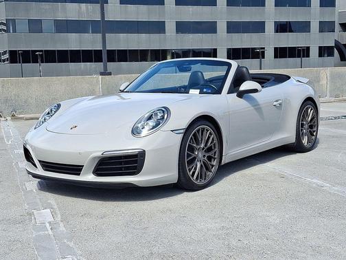 2018 Porsche 911 Carrera