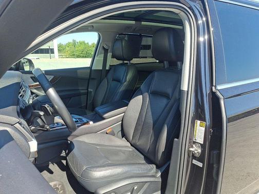 2019 Audi Q7 45 Premium Plus