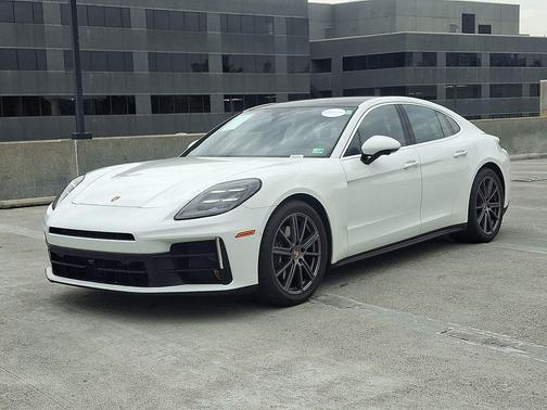 2024 Porsche Panamera 