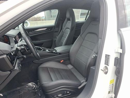 2024 Porsche Panamera 