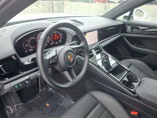 2024 Porsche Panamera 