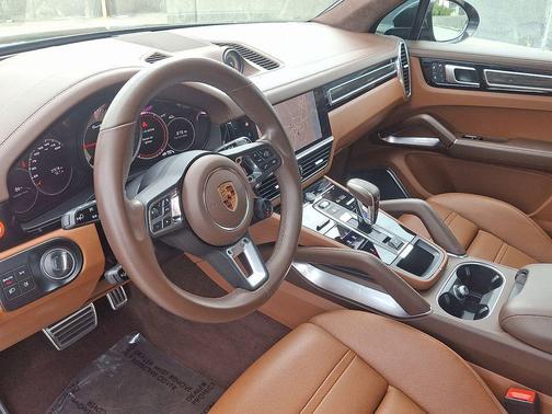 2022 Porsche Cayenne Turbo