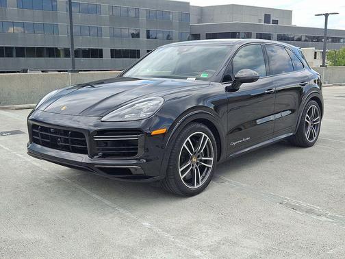 2022 Porsche Cayenne Turbo