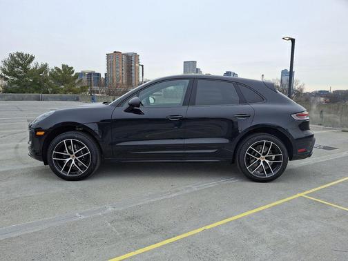 2025 Porsche Macan 