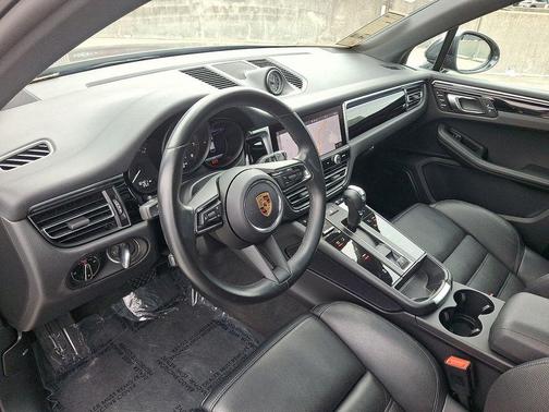 2024 Porsche Macan 