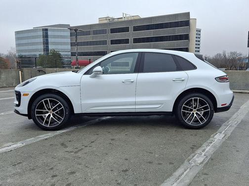 2026 Porsche Macan 