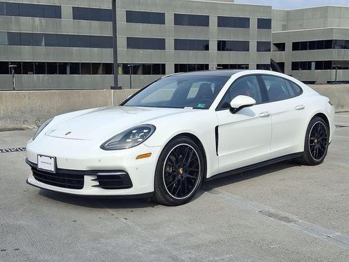 2019 Porsche Panamera 4